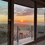 Beachview And Parking 크노케-하이스트