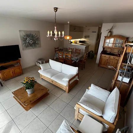 Beachview And Parking Apartment *