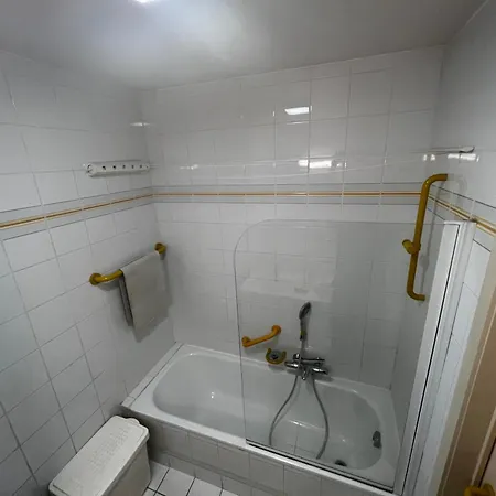 Beachview And Parking Apartamento